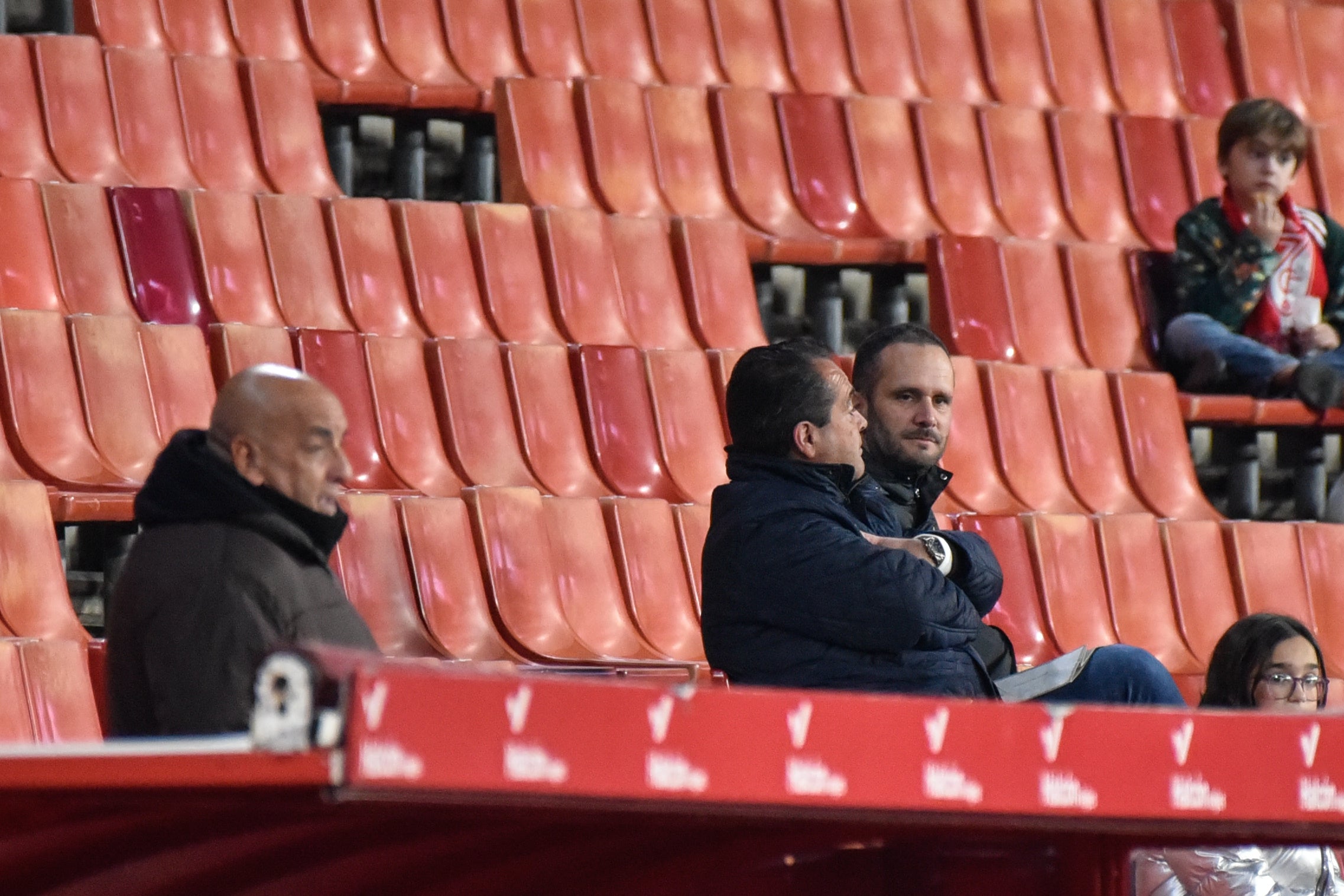 Encuéntrate en la grada del Granada-Ceuta