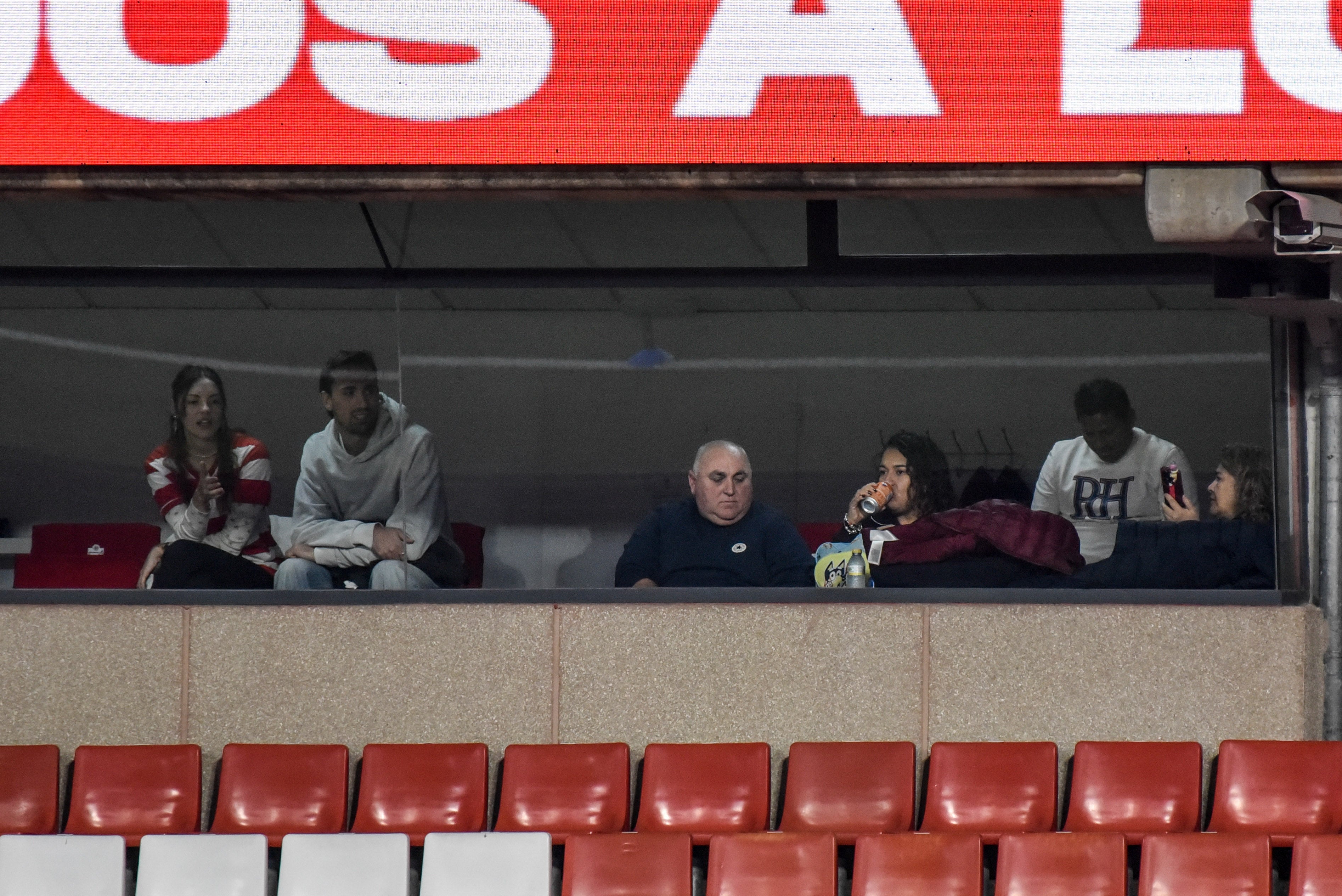 Encuéntrate en la grada del Granada-Ceuta