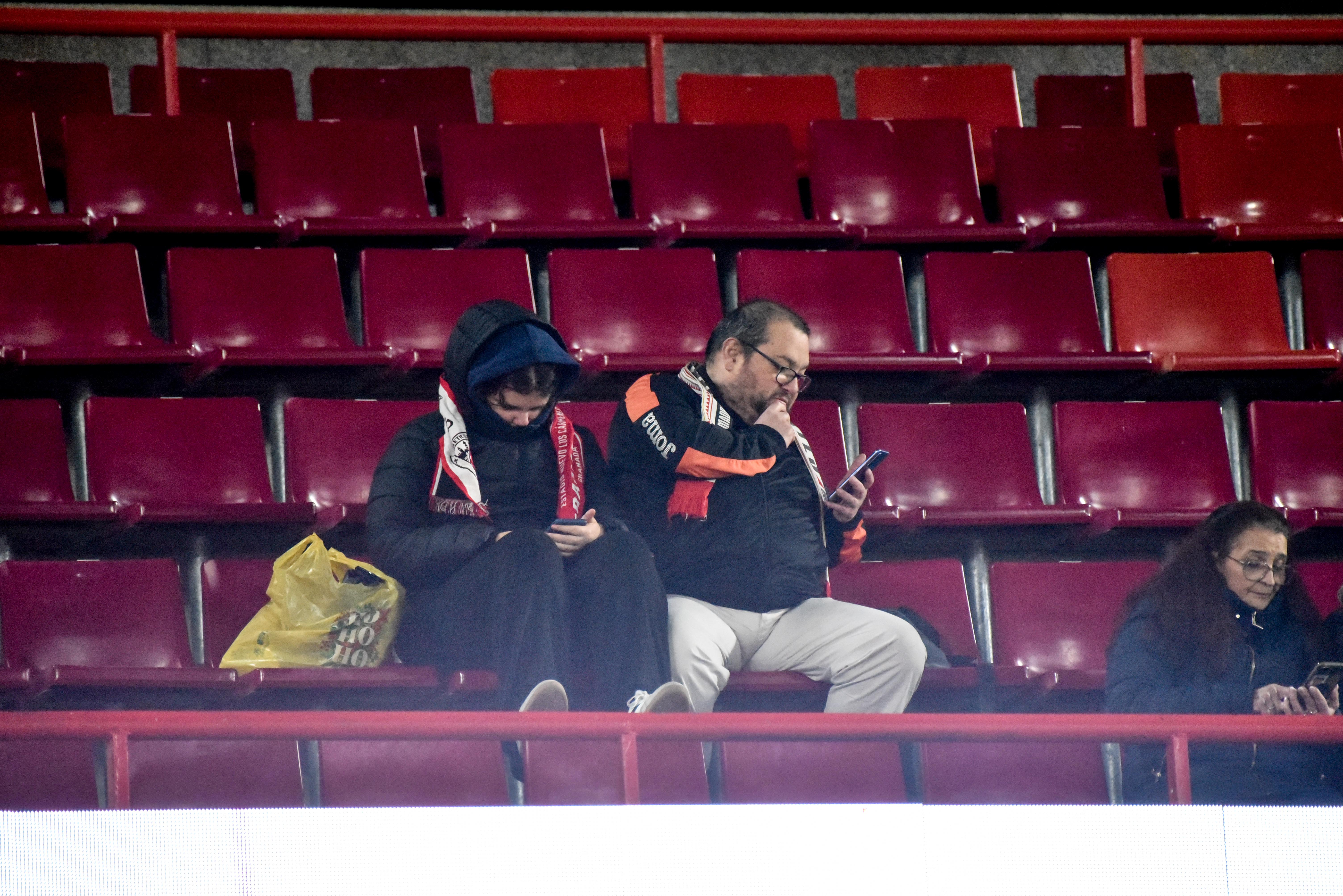 Encuéntrate en la grada del Granada-Ceuta