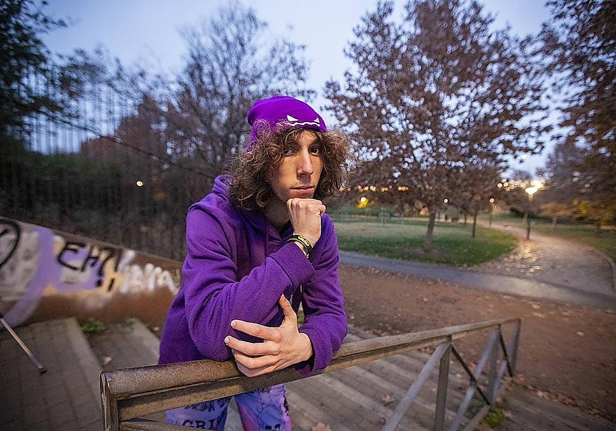 El músico granadino, Ismael Martín, conocido como Annarce.