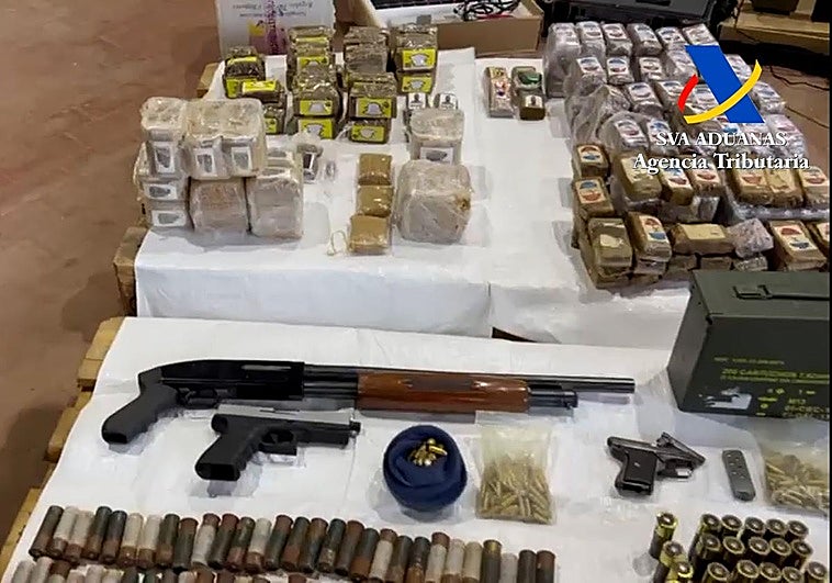 Detenidas 25 personas por el blanqueo de millones de euros procedentes del narcotráfico en Granada y Almería