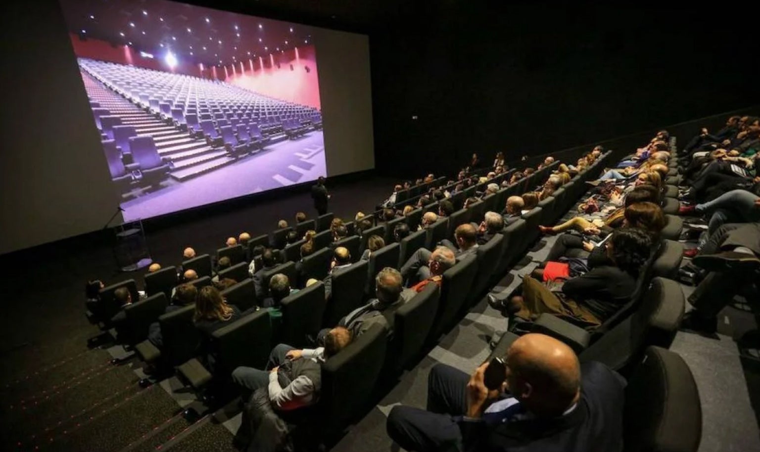 La salas de cine de Almería están diversificando sus servicios.