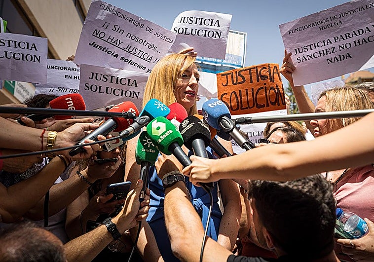 La Guardia Civil apunta un supuesto blanqueo de capitales de la exalcaldesa de Maracena