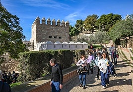 Visitantes en la Alcazaba de Almería