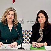 La portavoz Beatriz Sánchez Agustino y la edil Mónica Rodríguez.