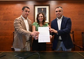 Firma del convenio para la creación del carril ciclopeatonal entre Armilla y Alhendín.