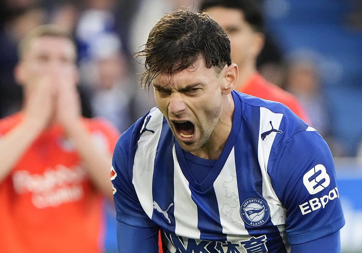 Lucas Boyé celebra un gol con el Alavés.