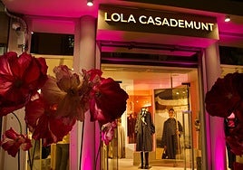 Nueva tienda en Granada de Lola Casademunt.