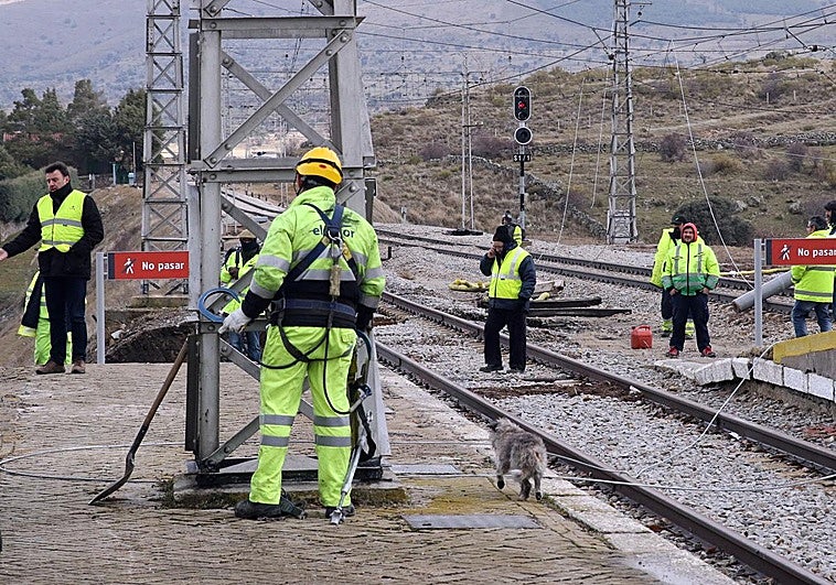 Adif lanza una oferta de empleo masivo con sueldos de 2.000 euros: plazos, requisitos y puestos