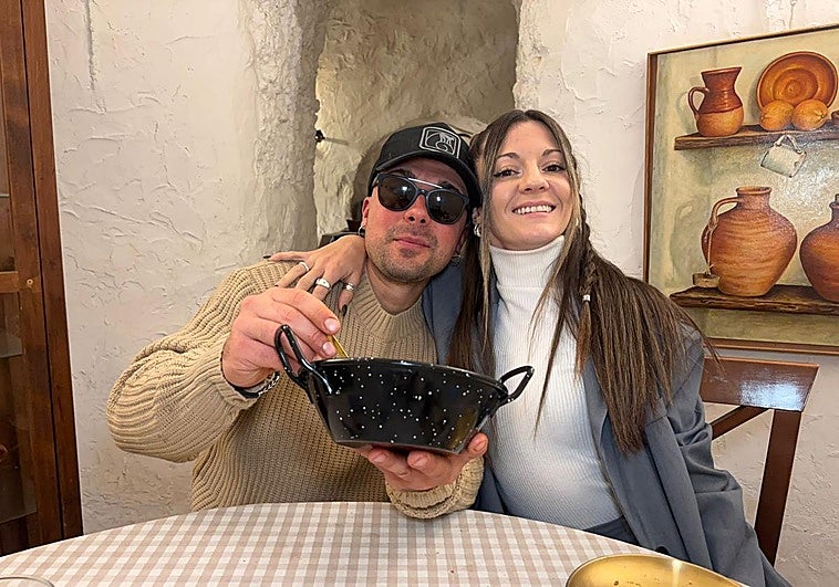 Alberto y Judith, la pareja tras Granhambrienta que triunfa en Instagram con la comida de Granada