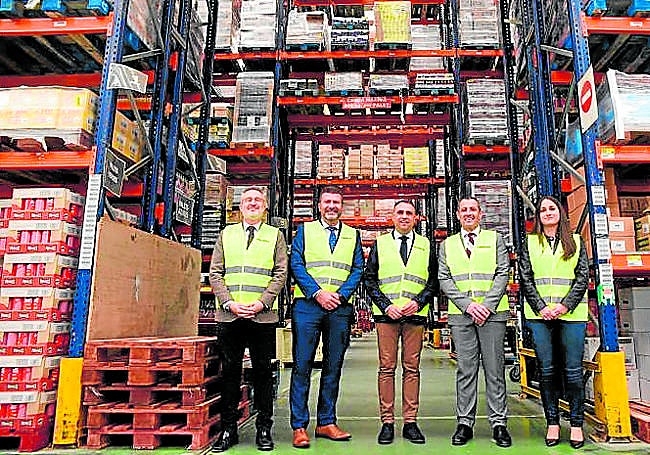 El presidente y el director general reciben al presidente de la Diputación en la plataforma de Atarfe.