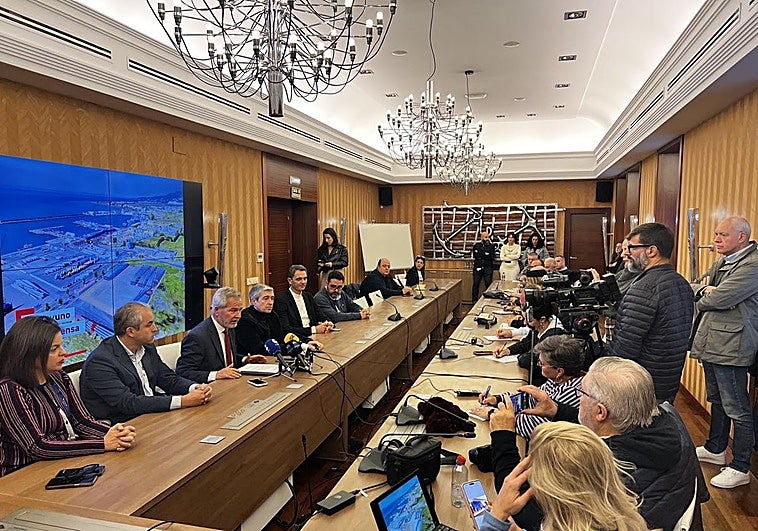 El puerto de Motril será capaz de producir en 2026 toda la energía eléctrica que consume en su actividad diaria