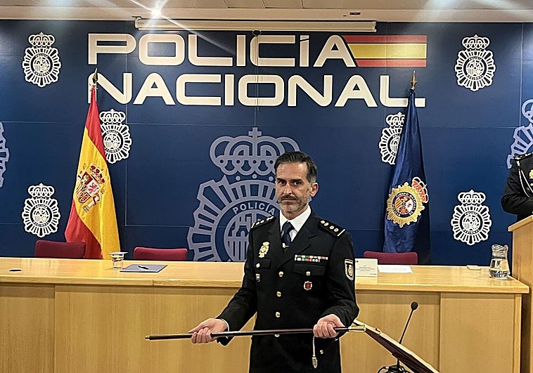El nuevo comisario jefe de Granada toma posesión y pone el foco en el crimen organizado
