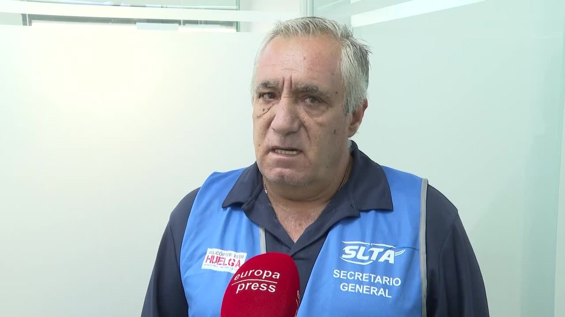 Los pilotos de helicópteros de emergencia denuncian jornadas extenuantes de 22 días al mes