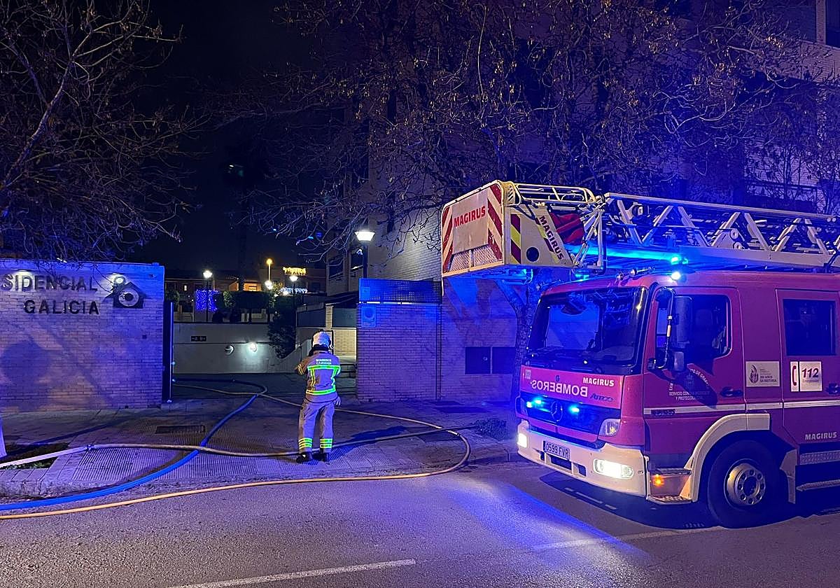 Un incendio en una vivienda de la Chana deja varios heridos