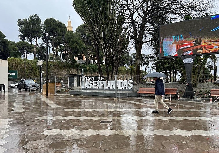 El Paseo de Las Explanadas retrasa su reapertura por desperfectos en las obras
