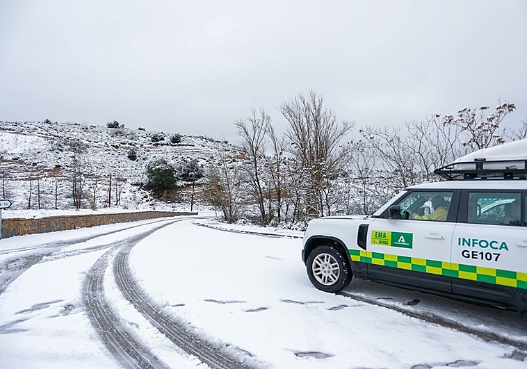 Un experto explica el desplome térmico de este lunes en Granada: «Esta noche y mañana podría volver a nevar en cotas bajas»