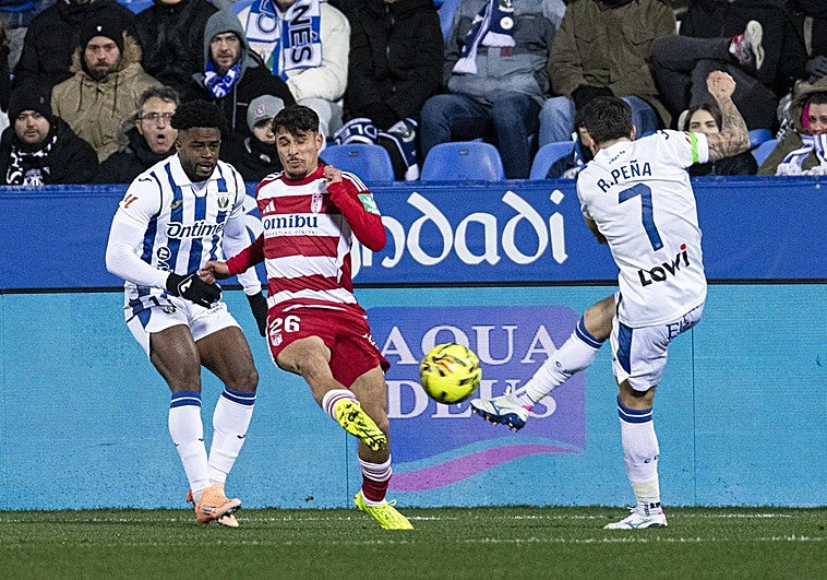 Oscar, Rodelas, Diocou e Izan, sin trabas para jugar al mismo tiempo con el Granada CF