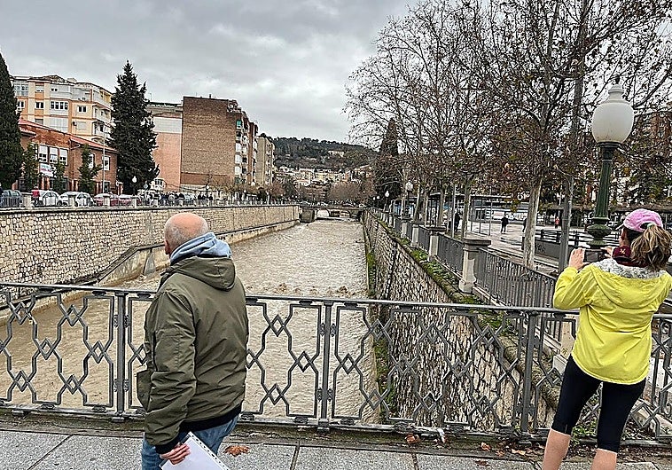 Aviso de la Aemet por un nuevo temporal en Andalucía: lluvia, viento y nieve para esta semana