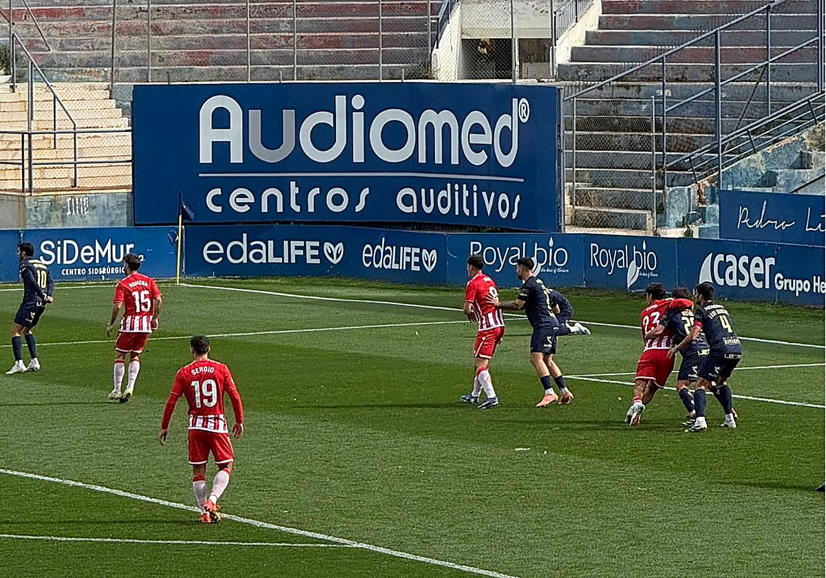 Otra con la miel en los labios para el Almería B | Ideal