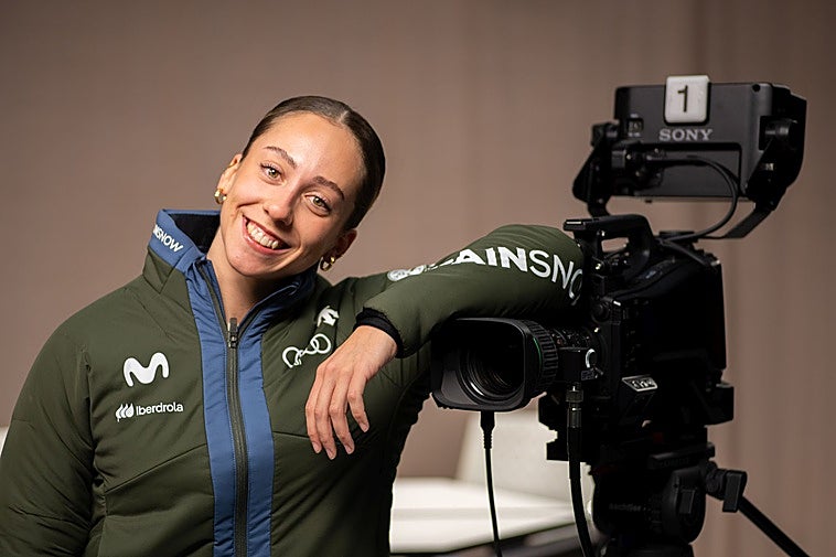 «Nací sin piernas, pero aprendí a esquiar en Sierra Nevada y busco medallas en los Juegos»