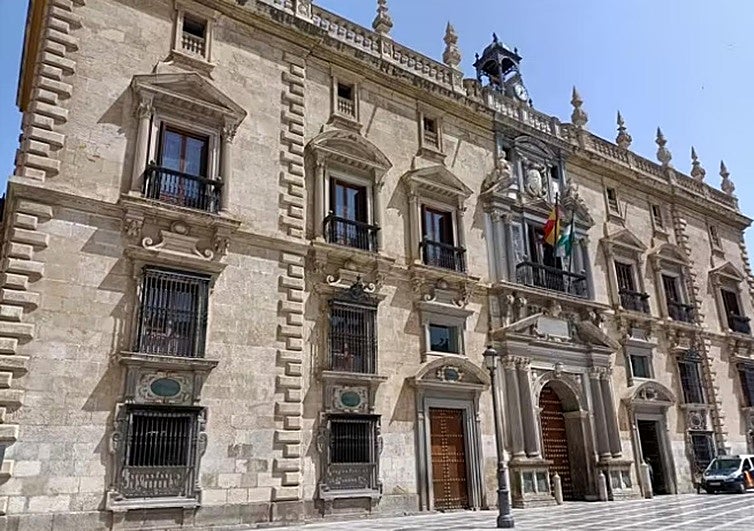 Condenado a seis años de cárcel por agresión sexual a una menor de Granada a la que conoció por Internet