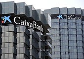 Caixabank avisa del cambio para sus clientes al pagar en comercios con tarjeta