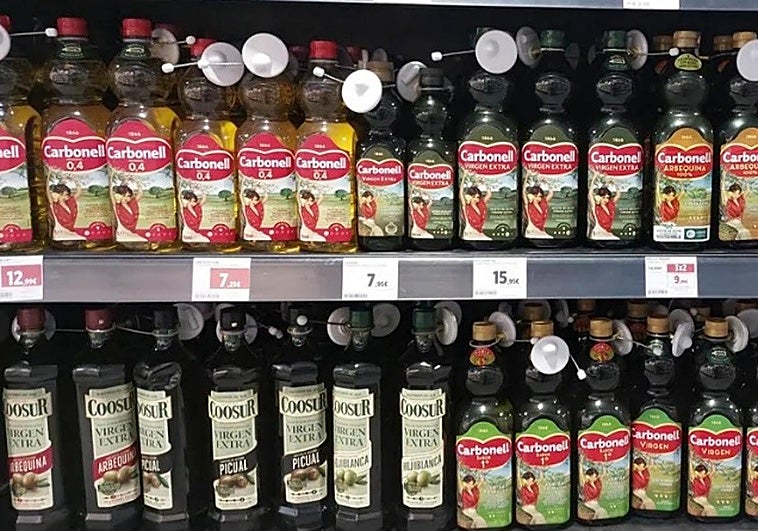 Un agricultor da el secreto del precio del aceite: «4.36 euros el litro y este mes clave»