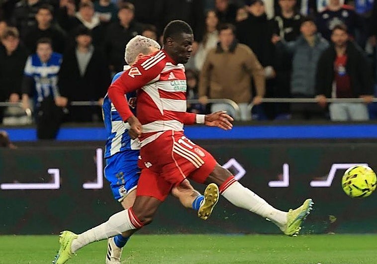 Diaby supera un golpe que aún tortura a Mella