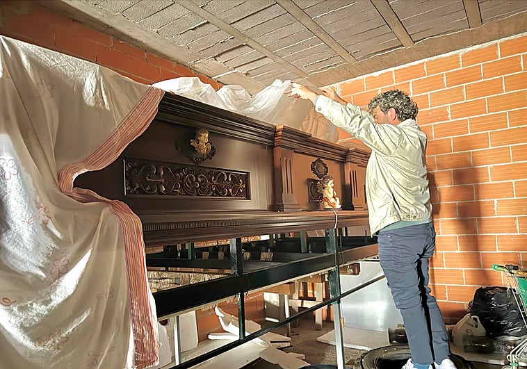 El popular Cristo de la Humildad de Salobreña tampoco saldrá este Martes Santo por falta de acuerdo