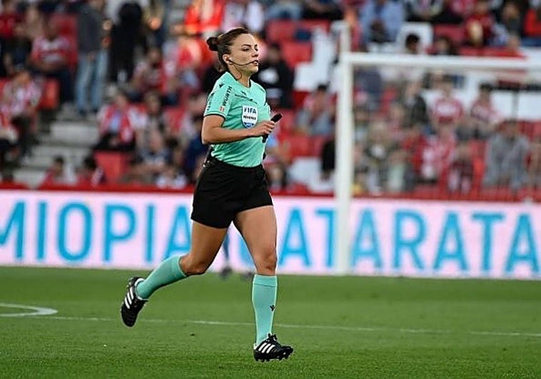 El Granada CF se reencuentra con una árbitra con la que aún no ha ganado en casa