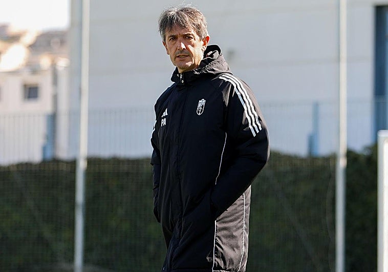 Pacheta cubre la orfandad de liderazgo