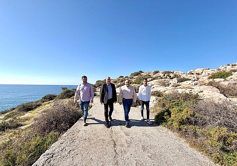 Así será el parque litoral que Salobreña abre este verano: nuevos senderos, paneles informativos y códigos QR