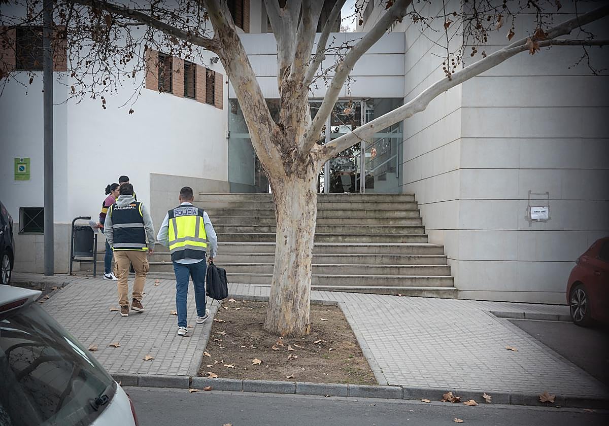 El psicólogo que presuntamente amañó oposiciones de la Policía Local por toda Andalucía
