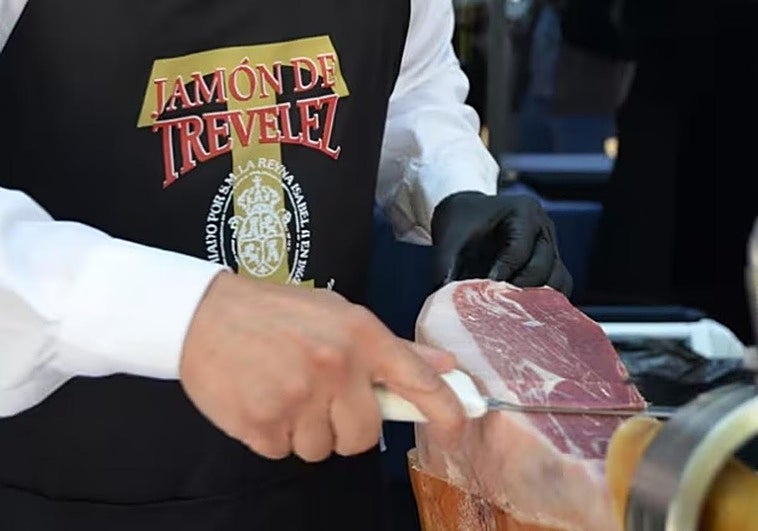 Los jamoneros granadinos de Trevélez lamentan que el Ministerio de Agricultura siga «apoyando a la gran industria»