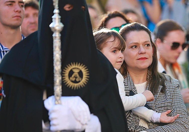 Horarios y retransmisiones de la Semana Santa de Granada en TVE: misas, procesiones y conexiones en directo