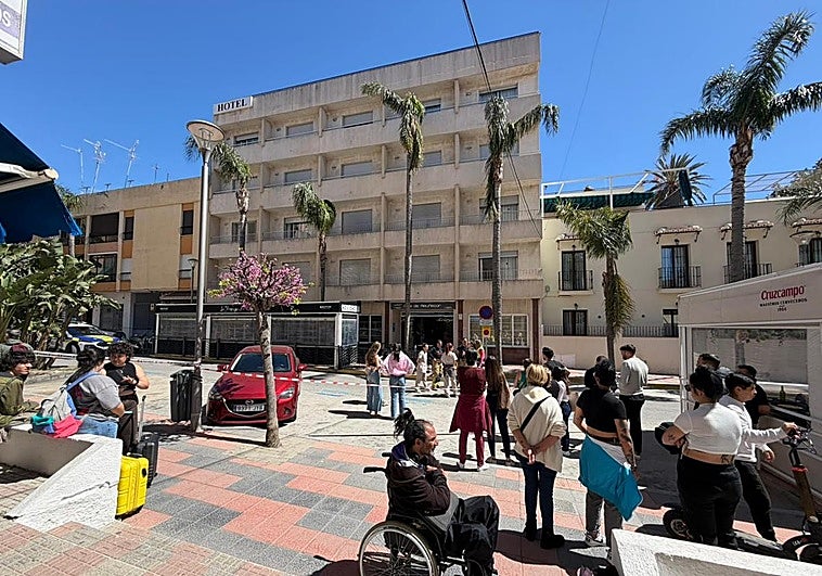 «Llamé a los bomberos enseguida. Luego empezamos a avisar habitación por habitación»