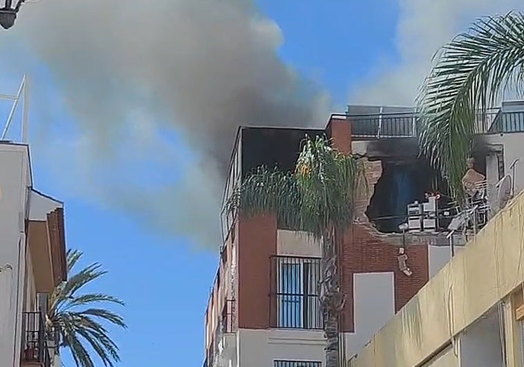 Reubican a los clientes del hotel afectado por la explosión en Almuñécar en otros dos alojamientos