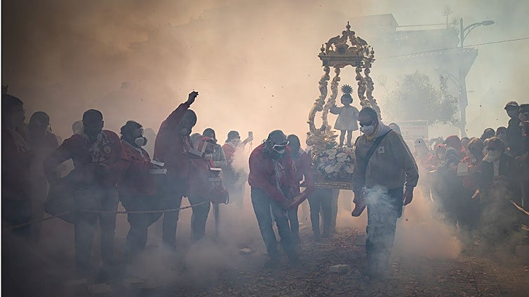 Los 120.000 petardos que celebran la Resurrección en Cúllar Vega