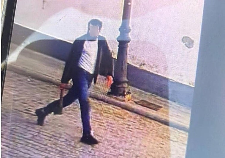 Agrede con un hacha a tres vecinos en Montefrío y deja grave a uno de ellos