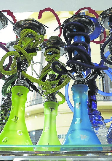 Condenado a irse de España un adicto al hachís que robó las cachimbas de un bar en la Costa