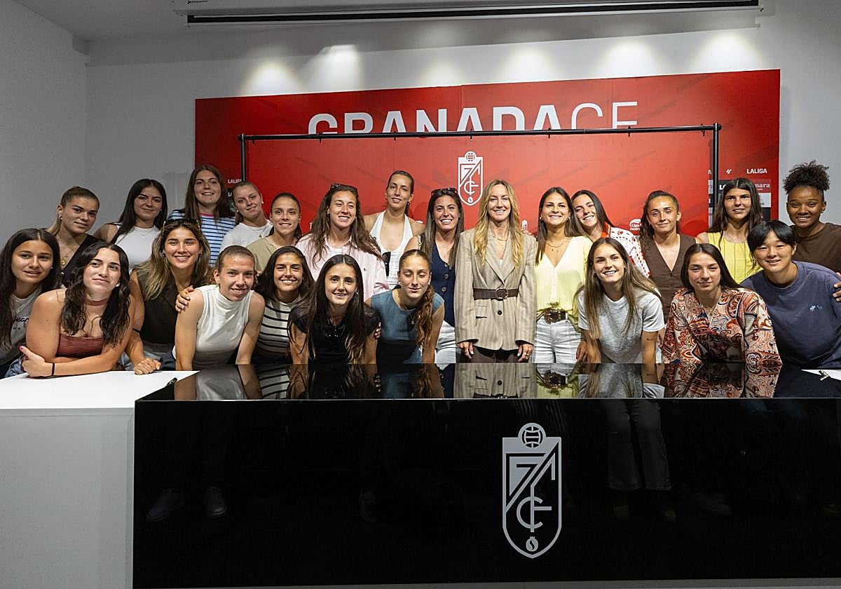 El Granada femenino se rearma ante las ofertas irresistibles a sus pilares