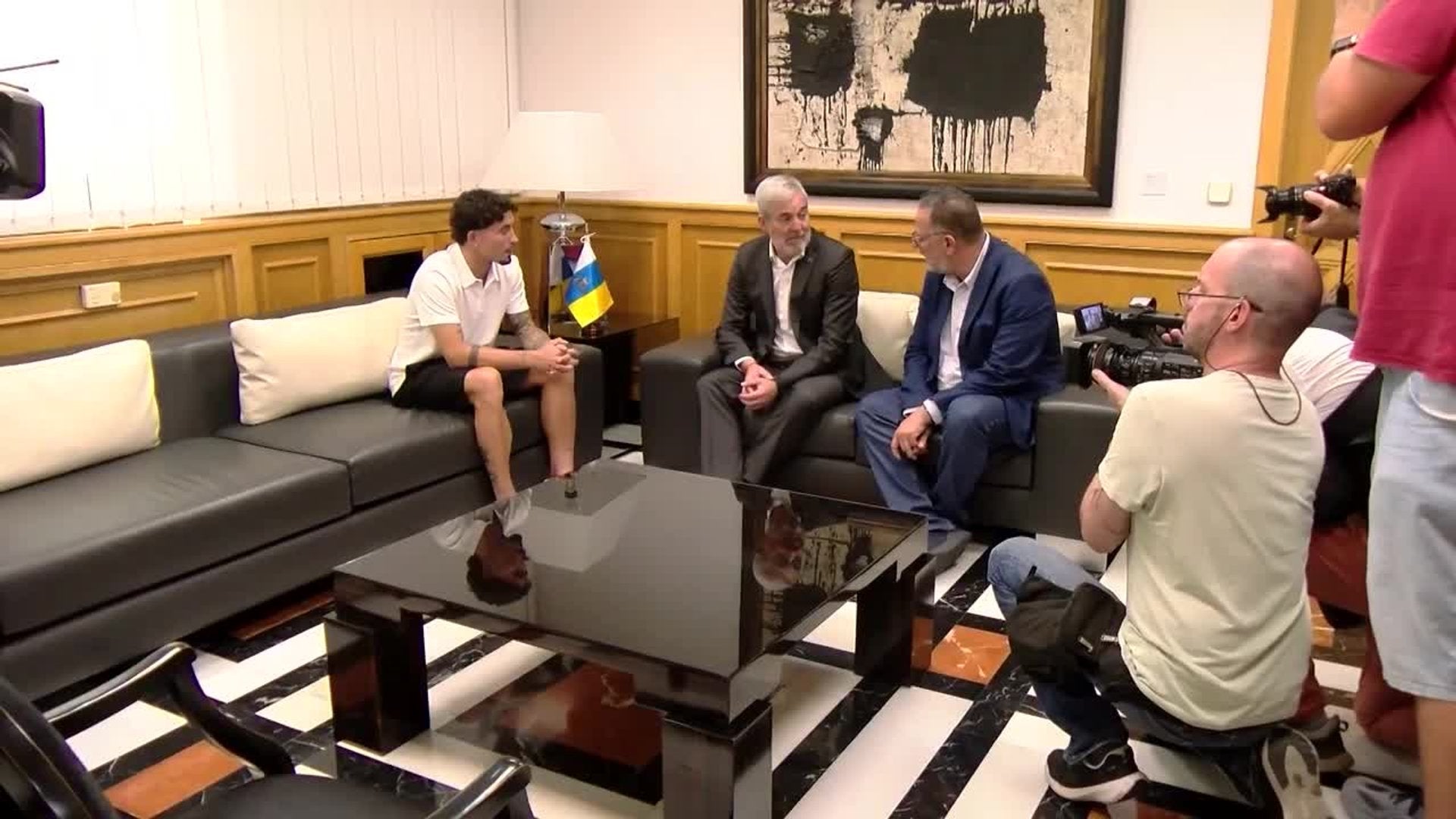 Yéremy Pino es homenajeado en Canarias por su "perseverancia" para ganar el Mundial