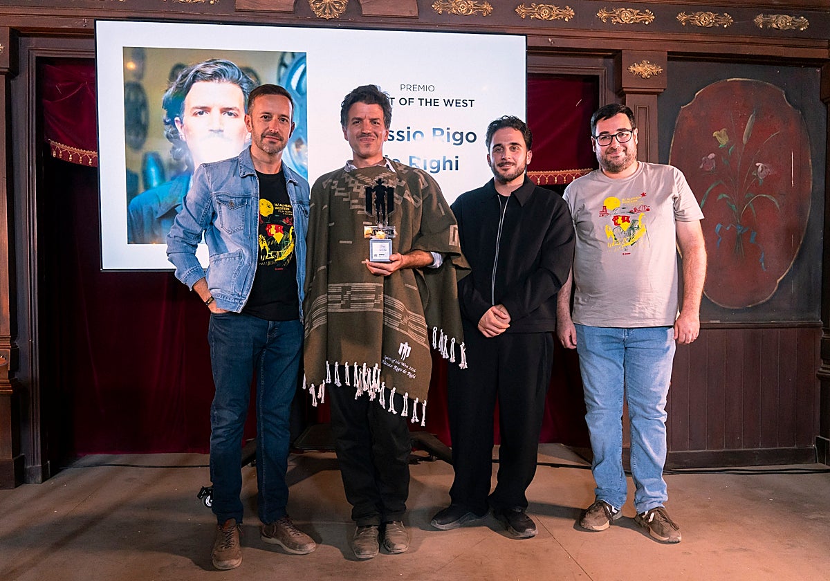 Entrega del galardón a Alessio Rigo de Righi.