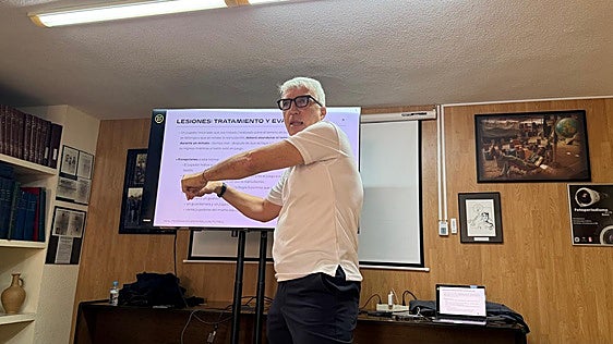 Fernández Borbalán 'enseña' el nuevo fútbol