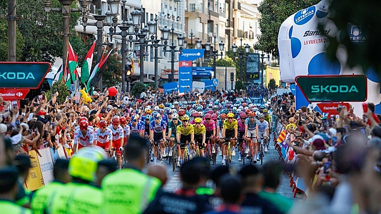 La Vuelta proyecta la belleza de Granada