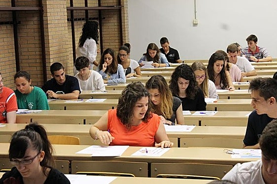 La Universidad de Almería implanta el grado de Logopedia y el máster en Inteligencia Artificial