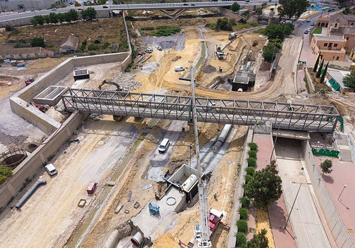 Obras para el soterramiento de las vías del tren en Lorca.