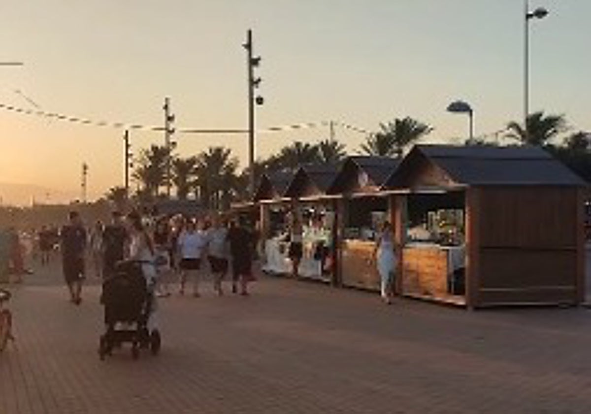 Un paseo por los mercadillos en la costa almeriense