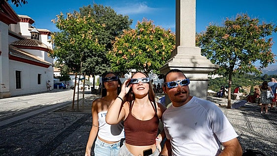 Así ha vivido Granada el eclipse solar